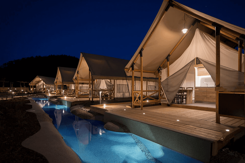 Safari Tent Glamping - Bell Tent Sussex