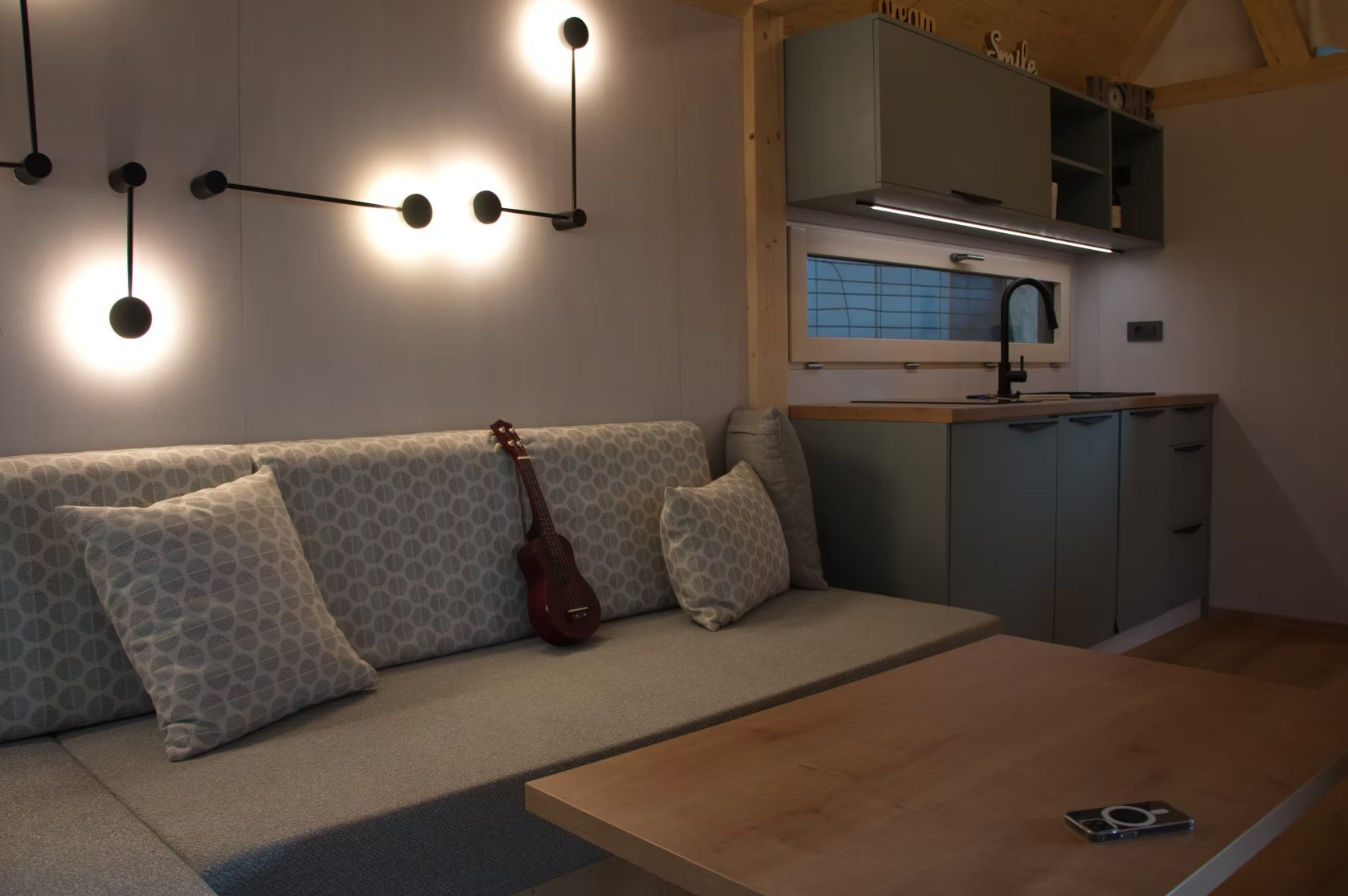 Utopian Hideaway – Luxury All-Season Outdoor Suite for Hotels, Wedding Venues & Resorts