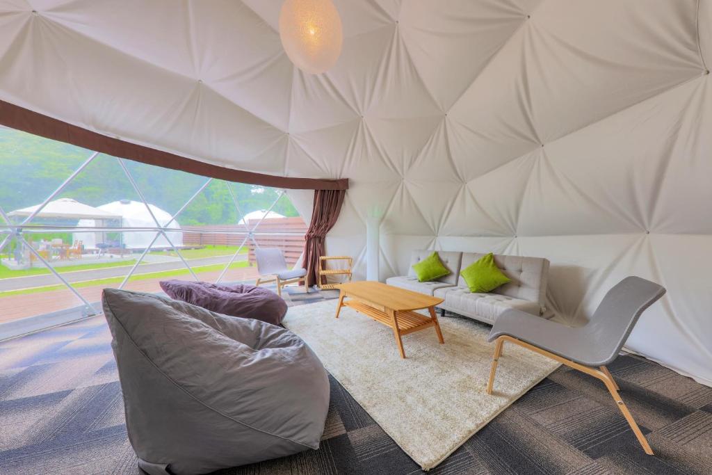 Geodesic Dome – Luxury Glamping & Event Structure - [Bell Tents]