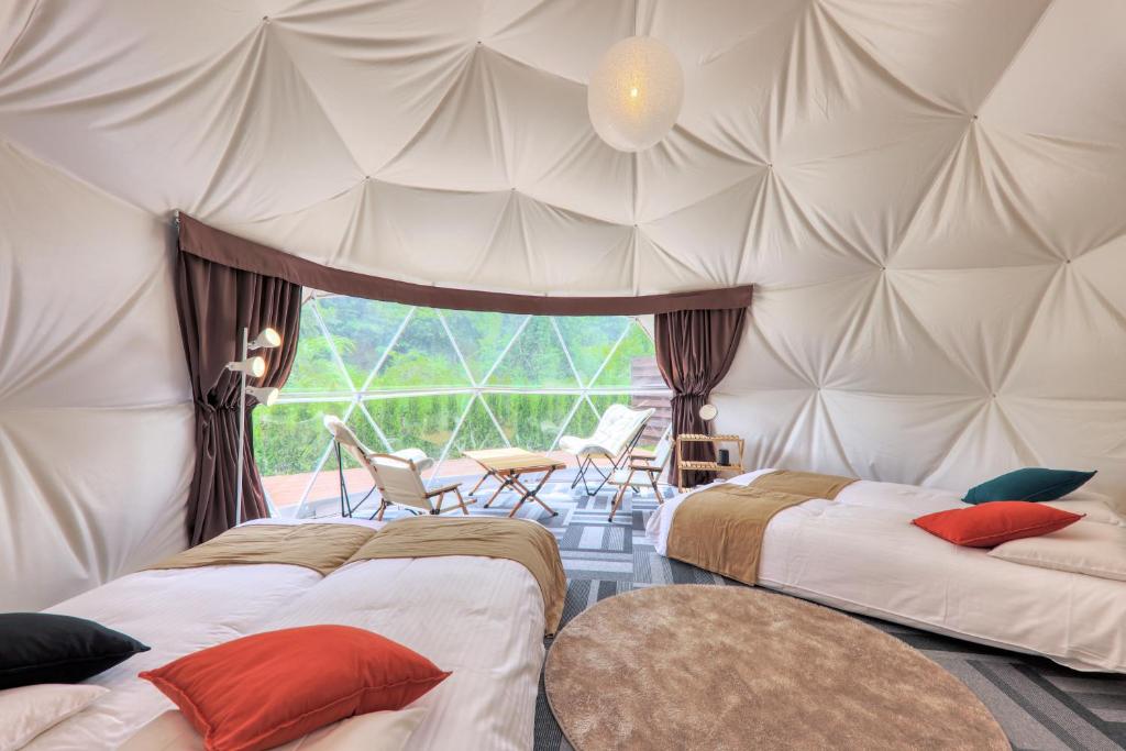 Geodesic Dome – Luxury Glamping & Event Structure - [Bell Tents]