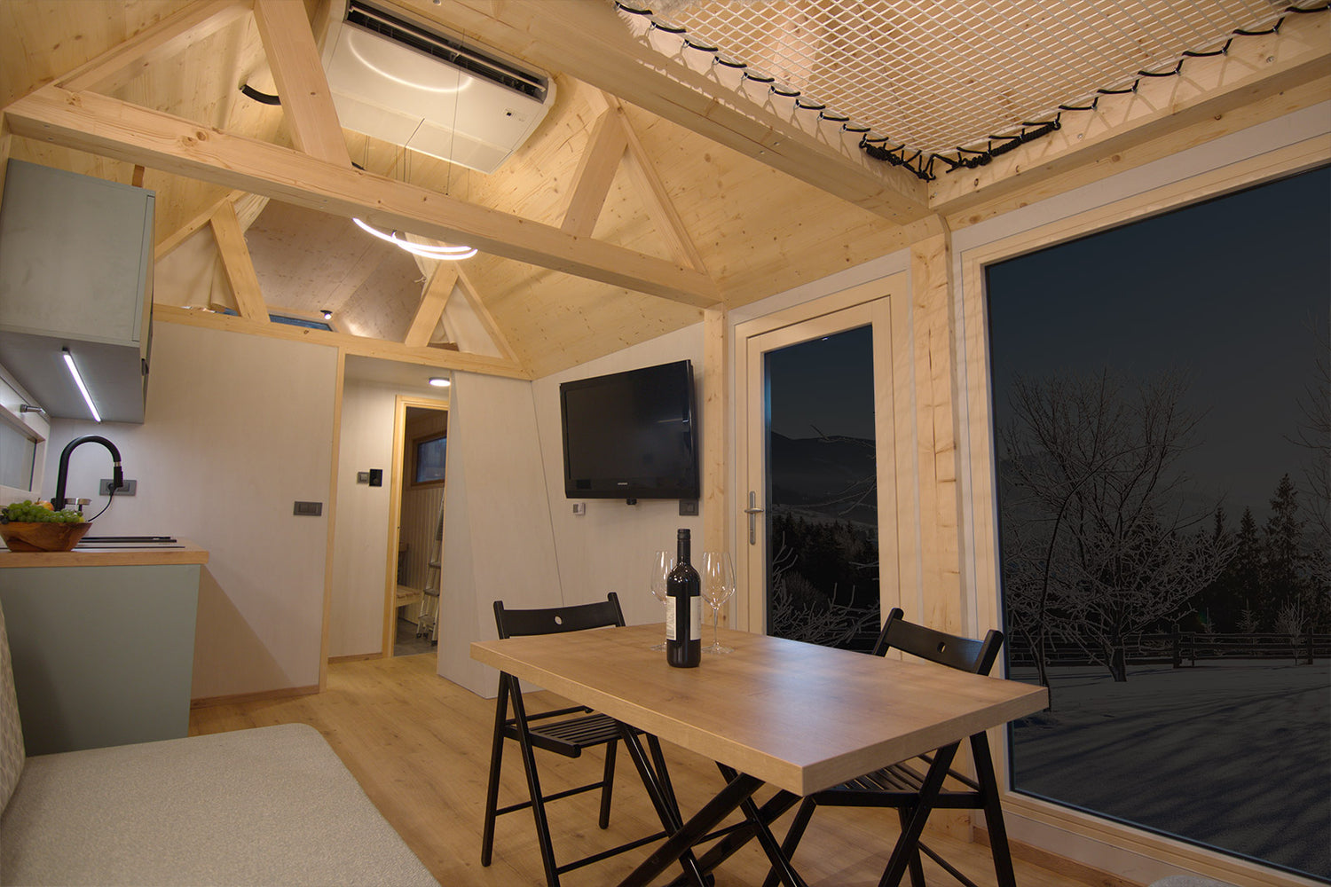 Utopian Hideaway – Luxury All-Season Outdoor Suite for Hotels, Wedding Venues &amp; Resorts